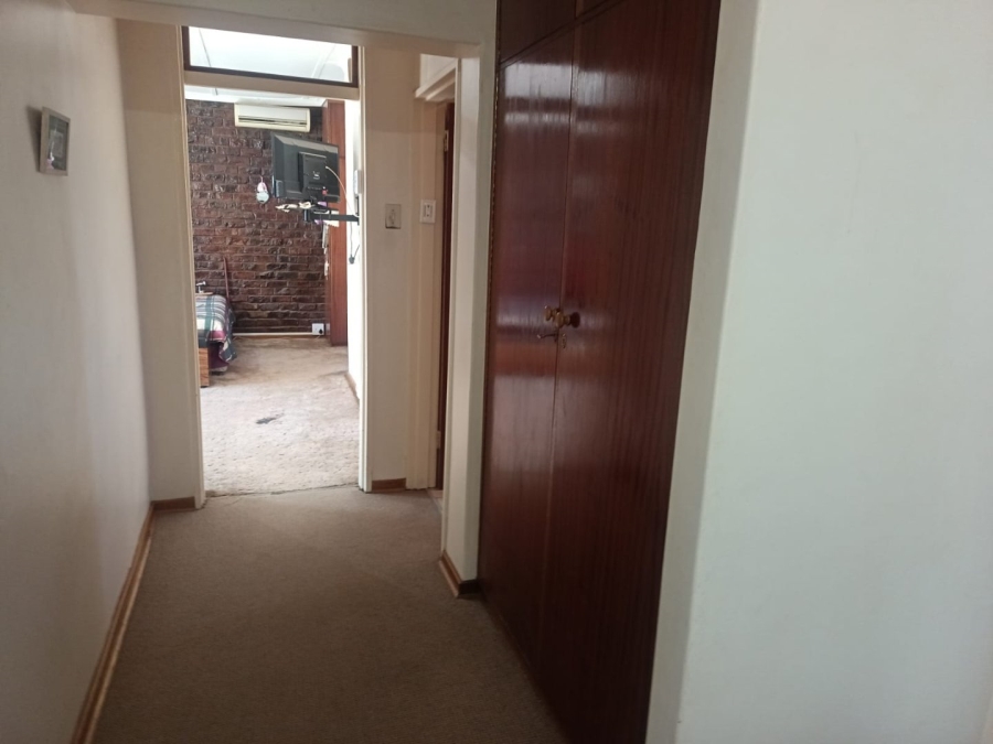 4 Bedroom Property for Sale in Heuwelsig Northern Cape